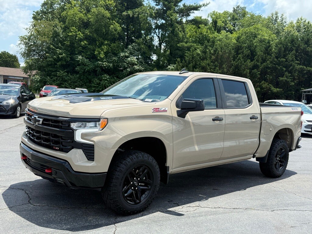 2023 Chevrolet Silverado 1500 LT Trail Boss photo 3