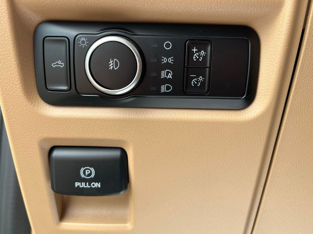 2023 Ford F-150 XLT - Photo 12