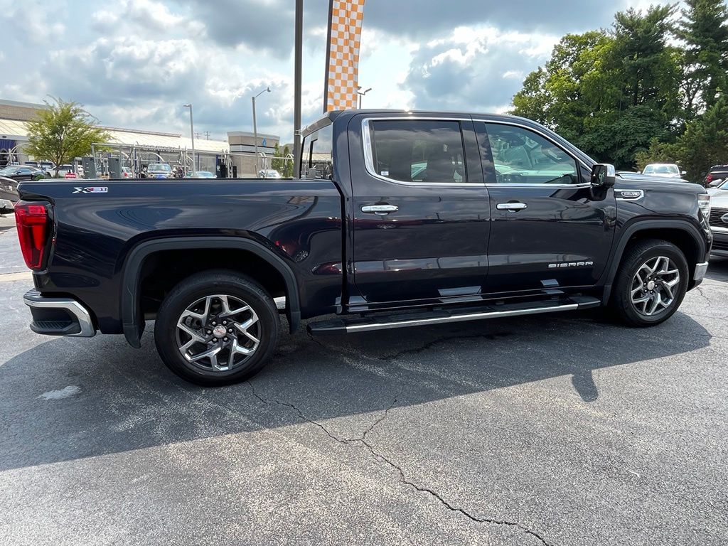 2023 GMC Sierra 1500 SLT - Photo 17