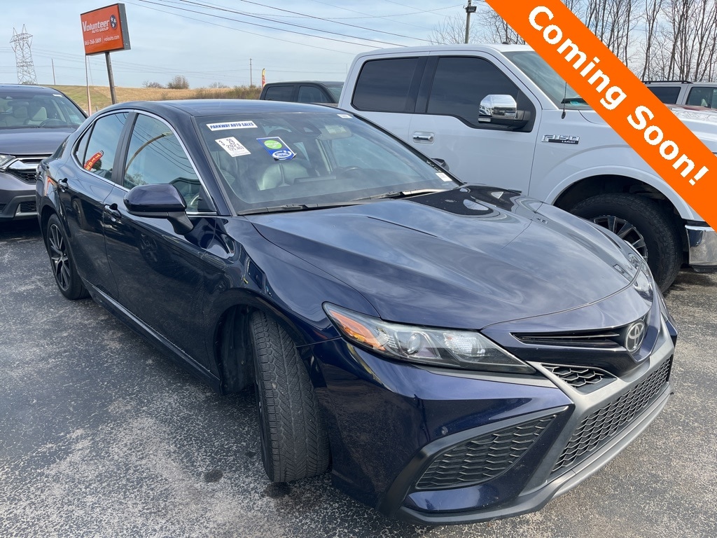 2021 Toyota Camry SE's photo