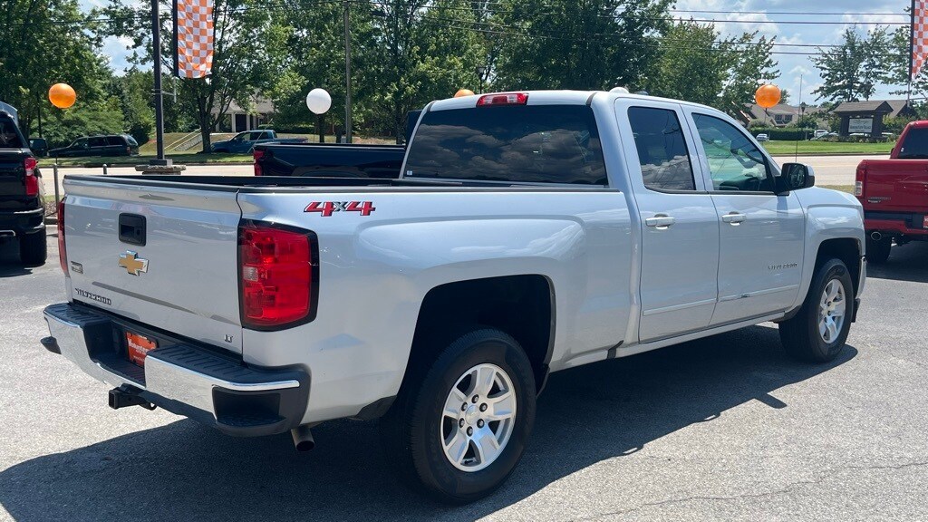 2018 Chevrolet Silverado 1500 LT photo 3