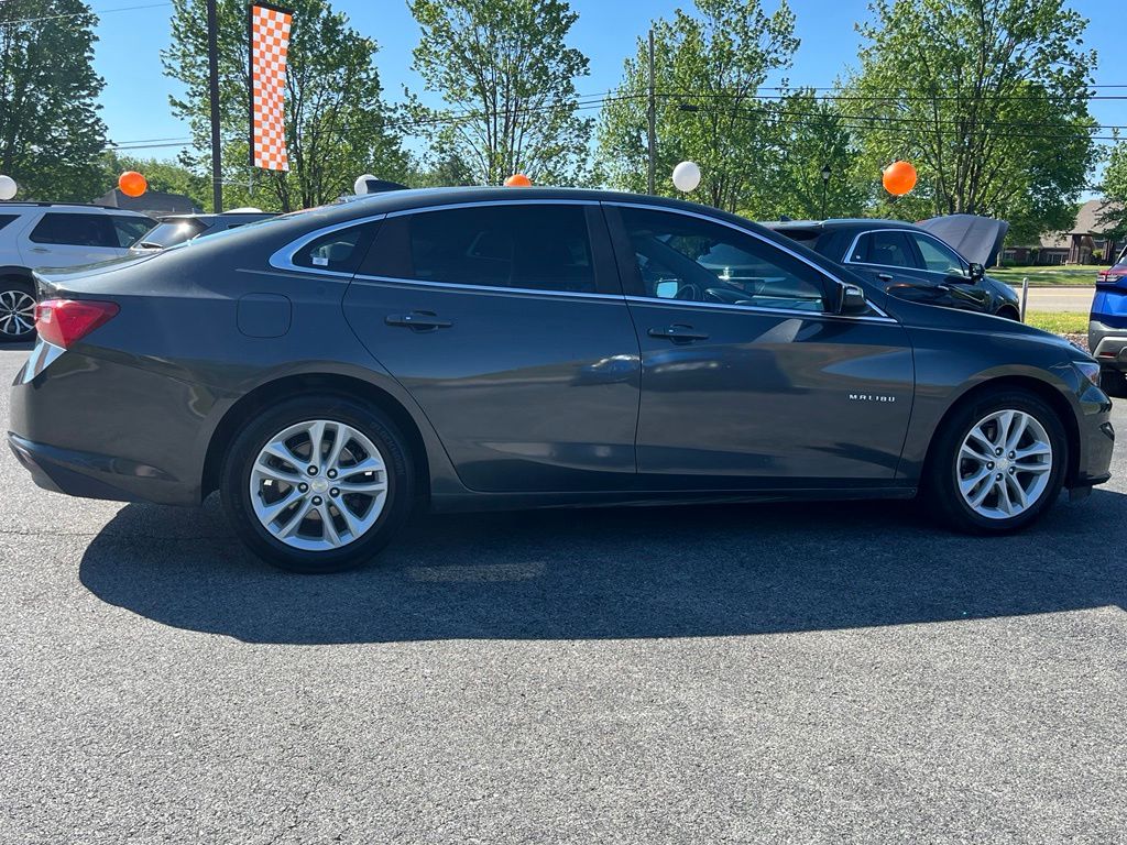 2016 Chevrolet Malibu 1LT - Photo 8