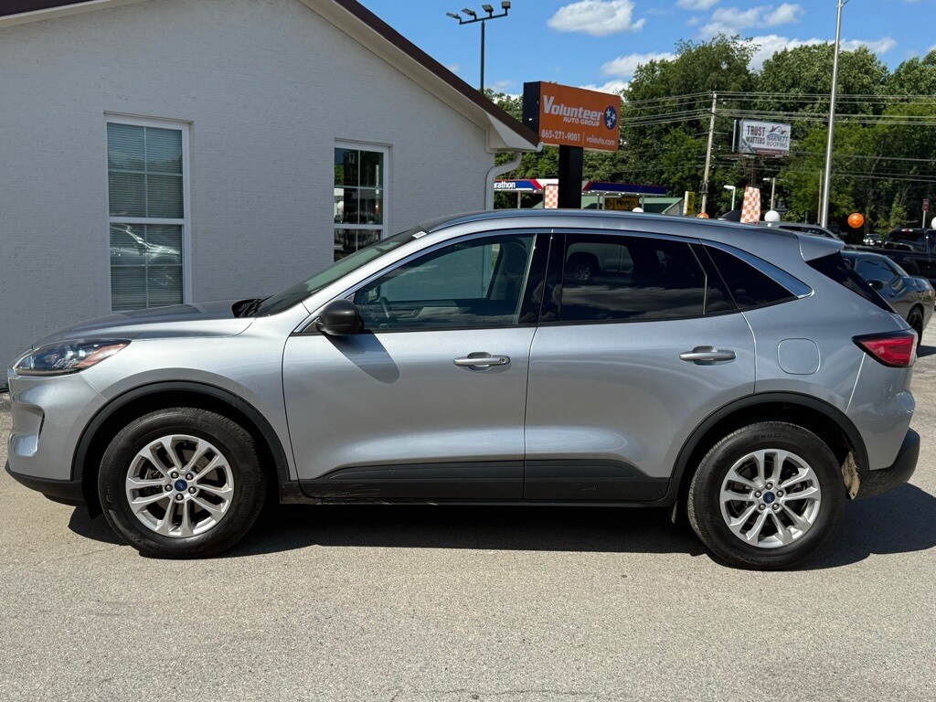 2022 Ford Escape SE photo 4
