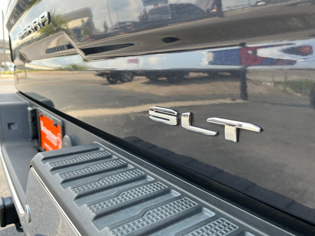 2023 GMC Sierra 1500 SLT - Photo 15