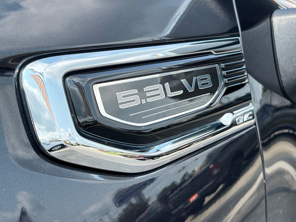 2023 GMC Sierra 1500 SLT - Photo 8
