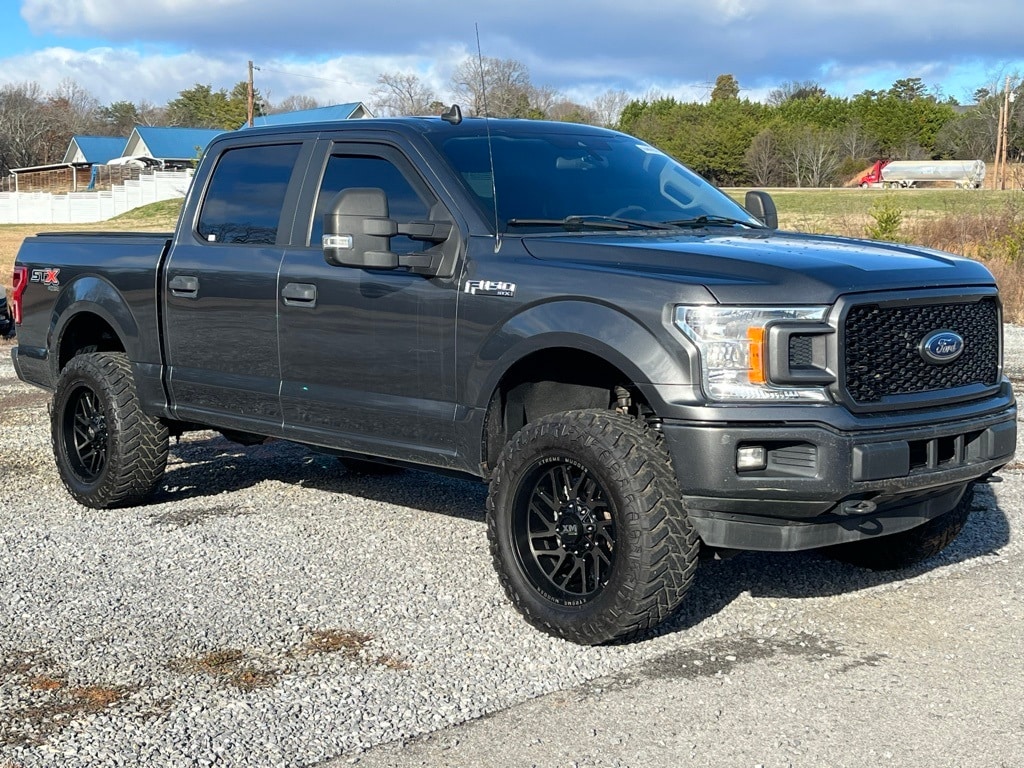 2020 Ford F-150 XL's photo