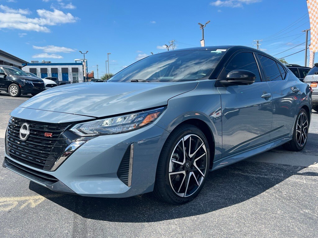 2024 Nissan Sentra SR photo 3