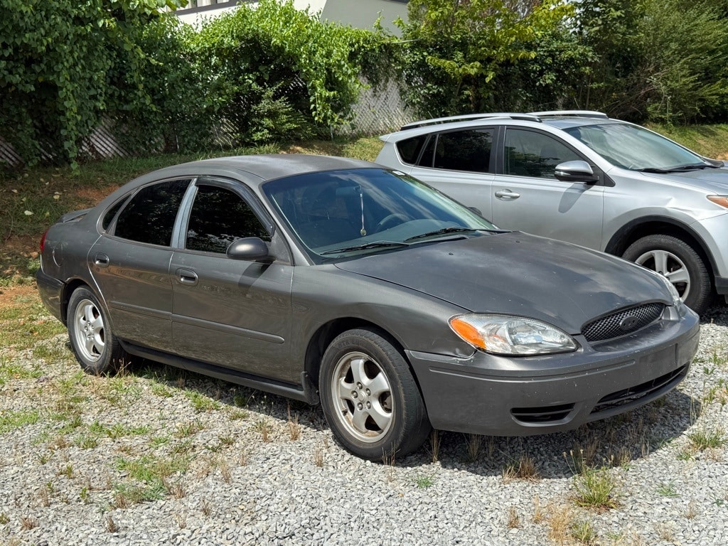 2005 Ford Taurus