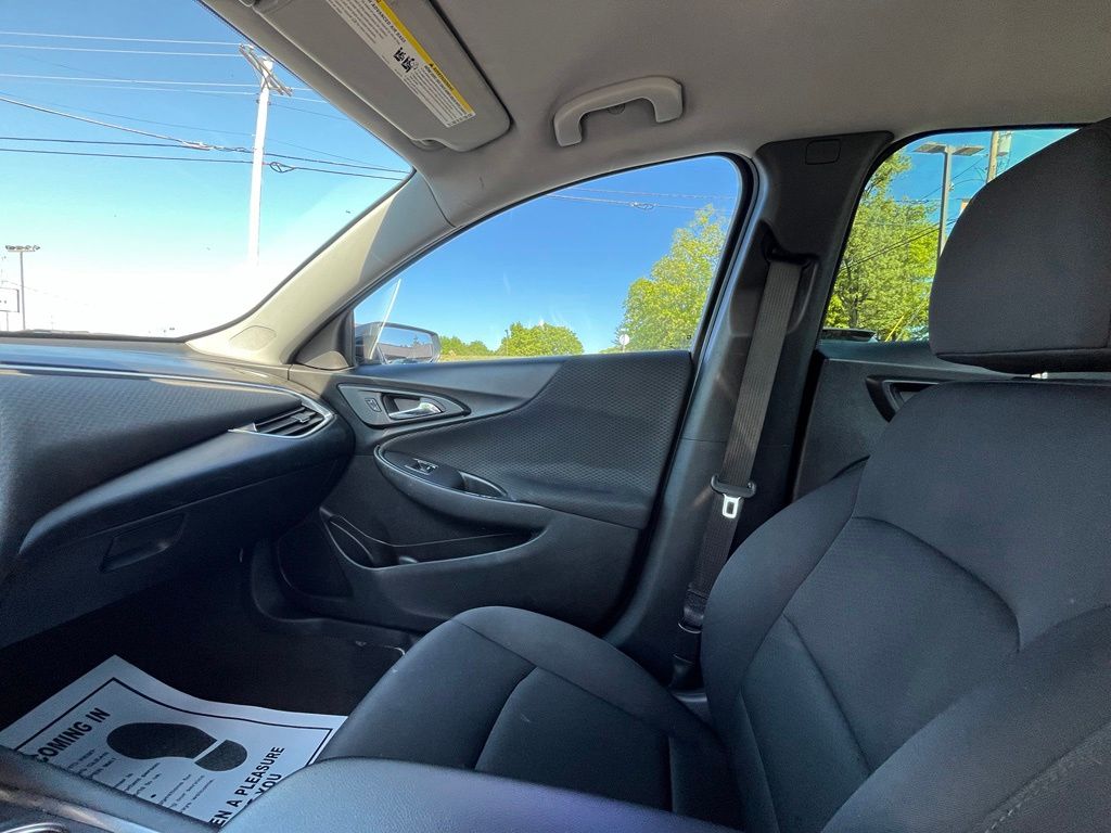 2016 Chevrolet Malibu 1LT - Photo 13
