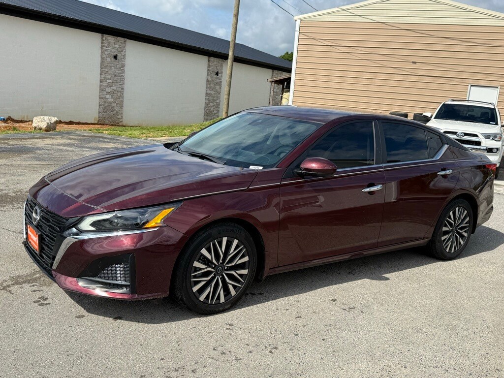 2023 Nissan Altima 2.5 SV photo 3
