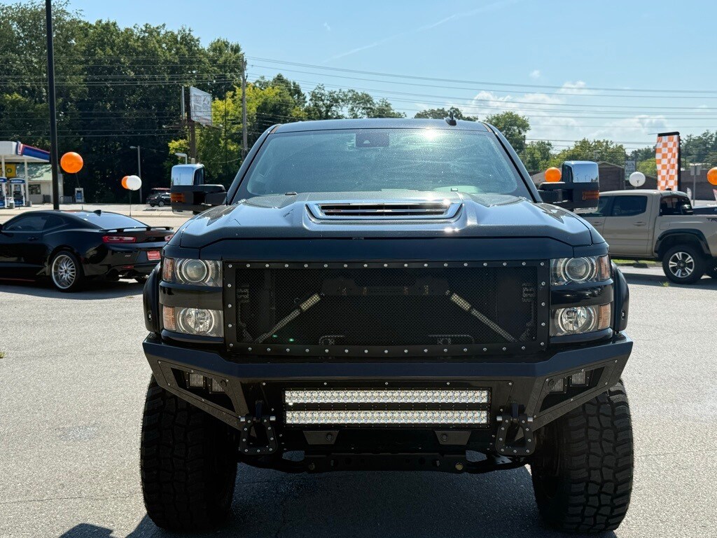 2018 Chevrolet Silverado 2500HD High Country photo 2