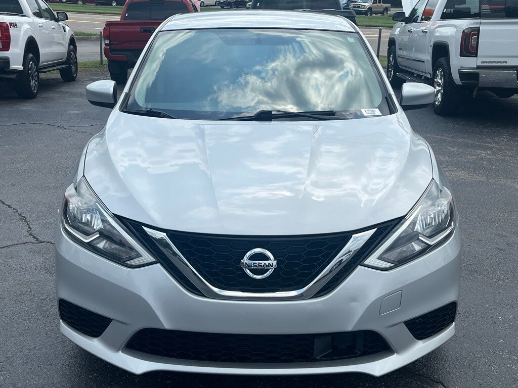 2019 Nissan Sentra SV photo 2