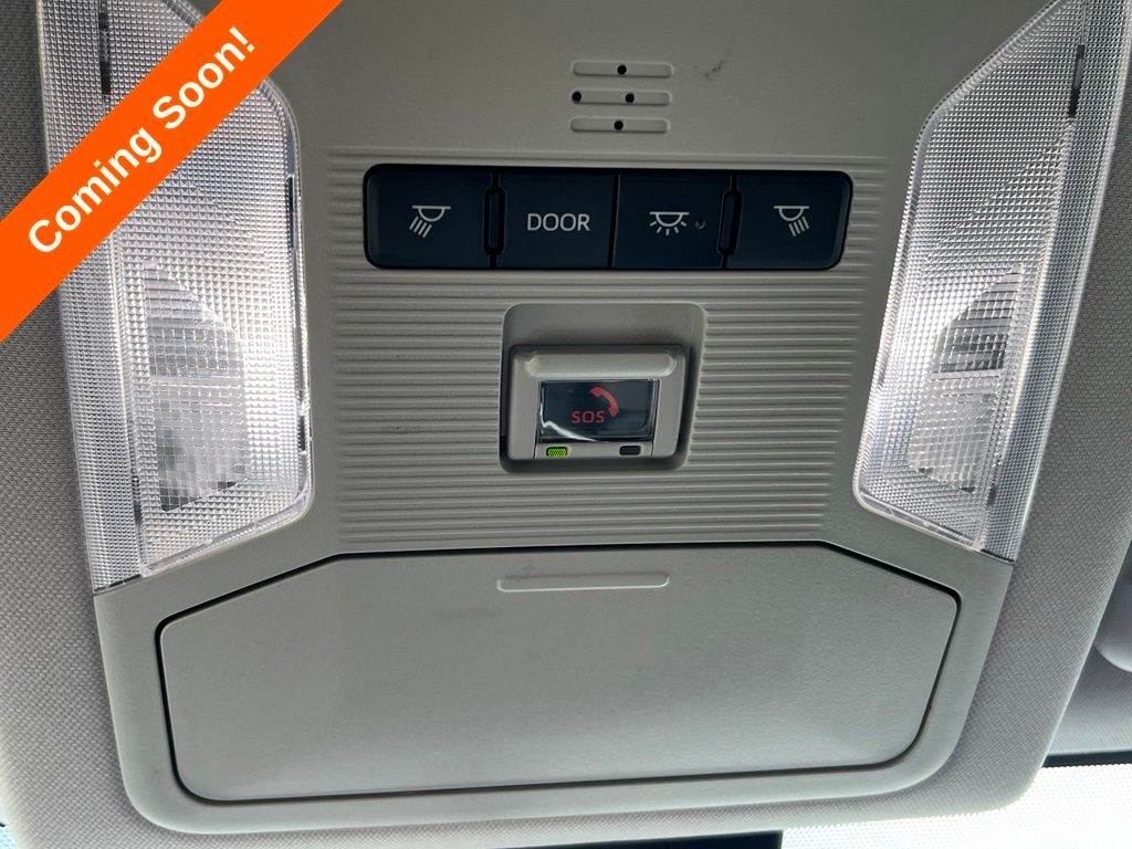 2023 Toyota RAV4 XLE - Photo 24