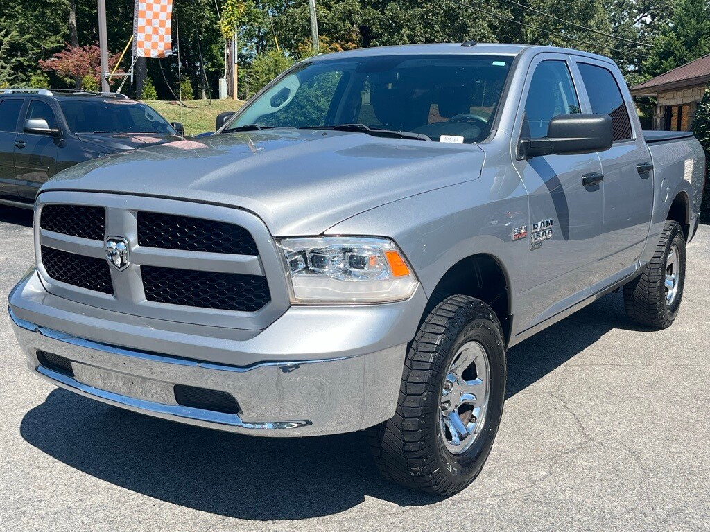 2021 Ram 1500 Classic Tradesman photo 3