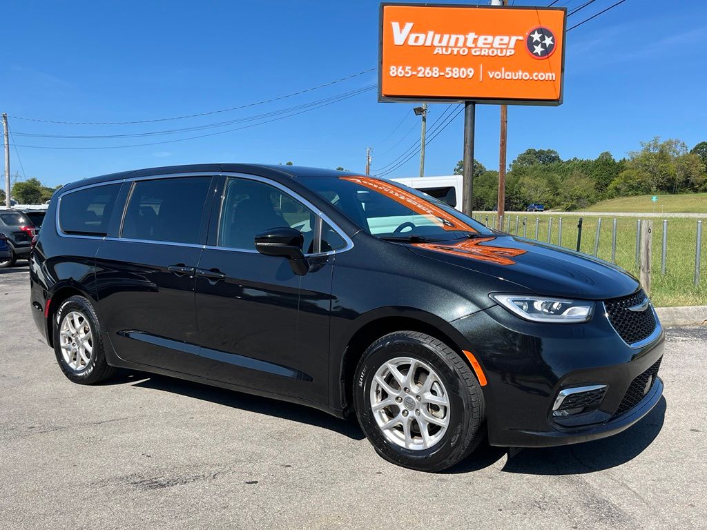 2024 Chrysler Pacifica Touring