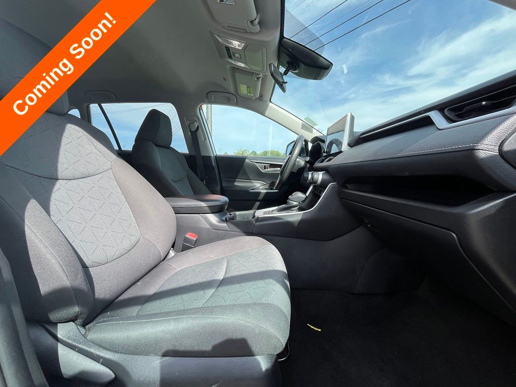 2023 Toyota RAV4 XLE - Photo 35