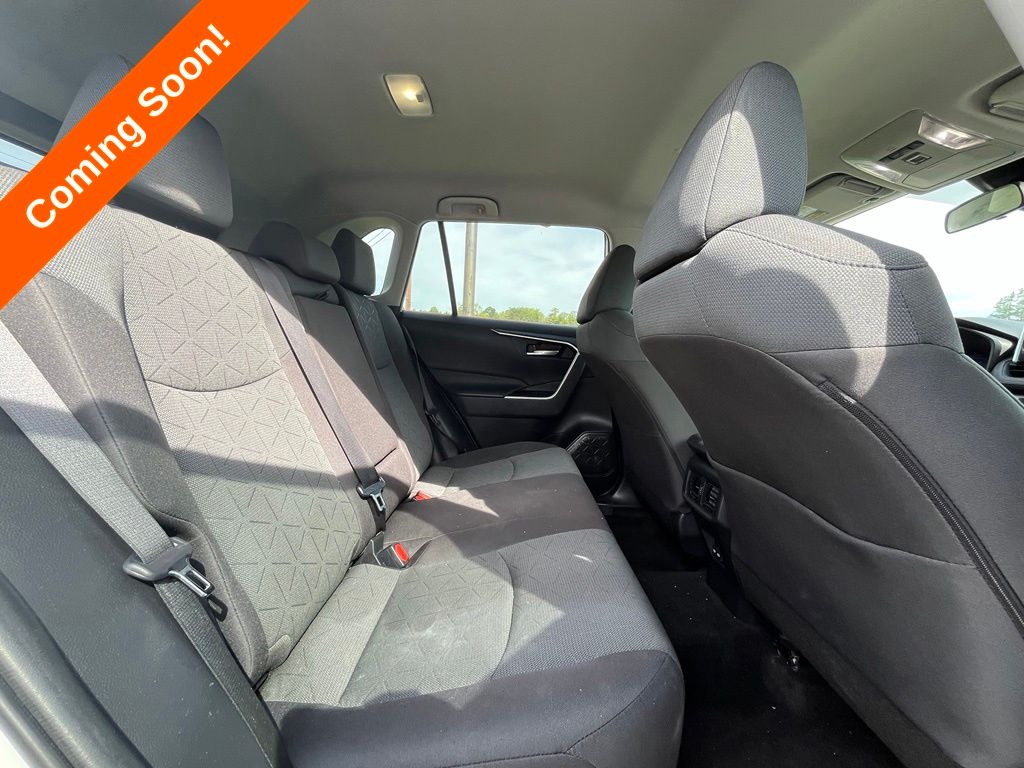 2023 Toyota RAV4 XLE - Photo 32