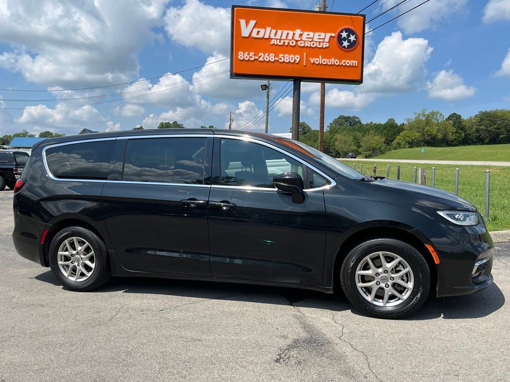 2024 Chrysler Pacifica Touring