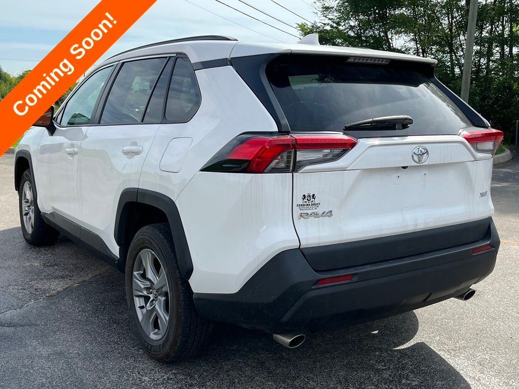 2023 Toyota RAV4 XLE - Photo 7