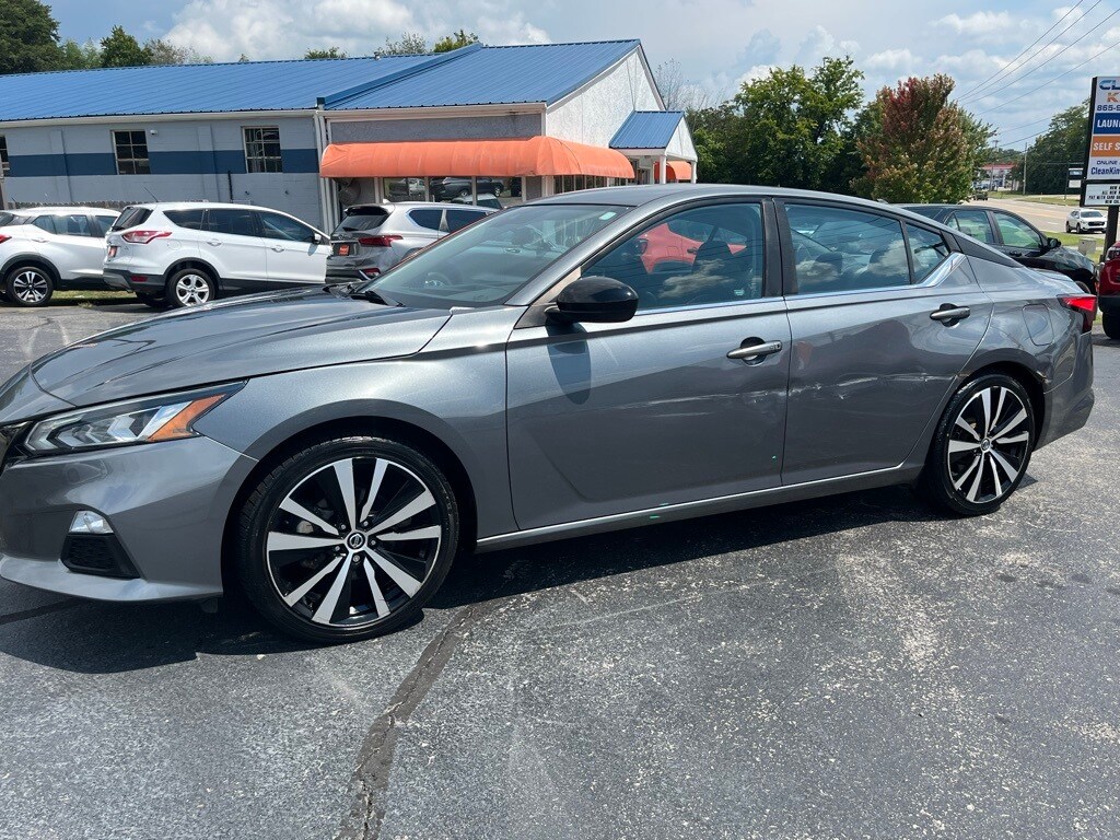 2020 Nissan Altima 2.5 SR photo 4