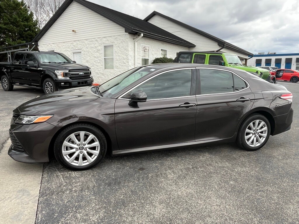 Used 2018 Toyota Camry LE Sedan