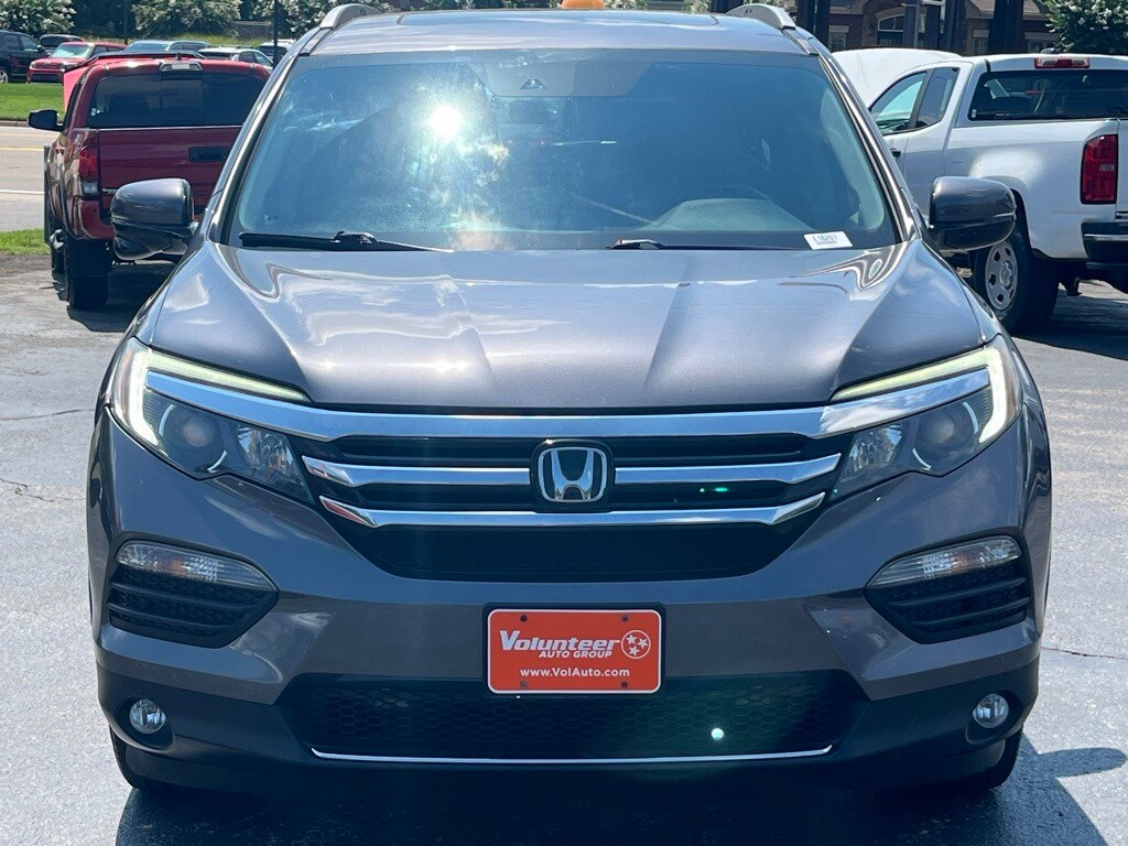 2017 Honda Pilot Touring photo 2