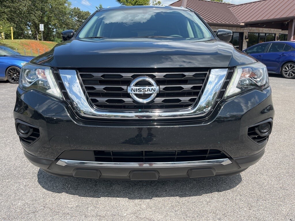 2020 Nissan Pathfinder S photo 2
