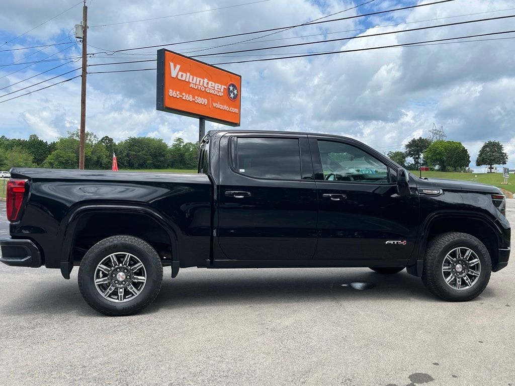 2024 GMC Sierra 1500 AT4 - Photo 10