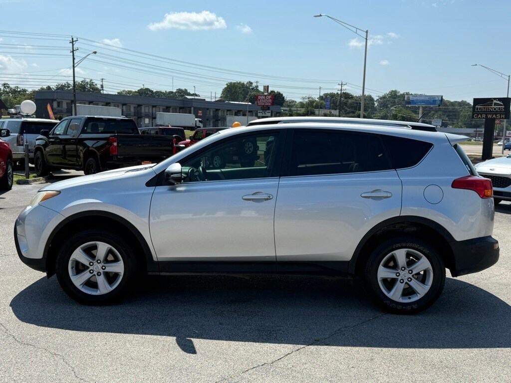 2013 Toyota RAV4 XLE photo 3