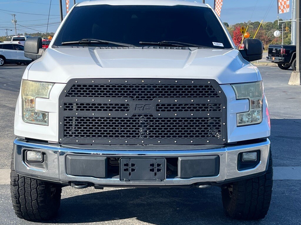 2015 Ford F-150 XLT photo 2