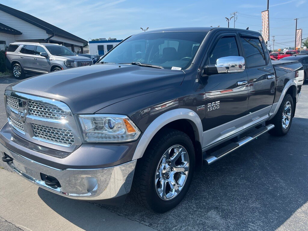 2016 Ram 1500 Laramie photo 3