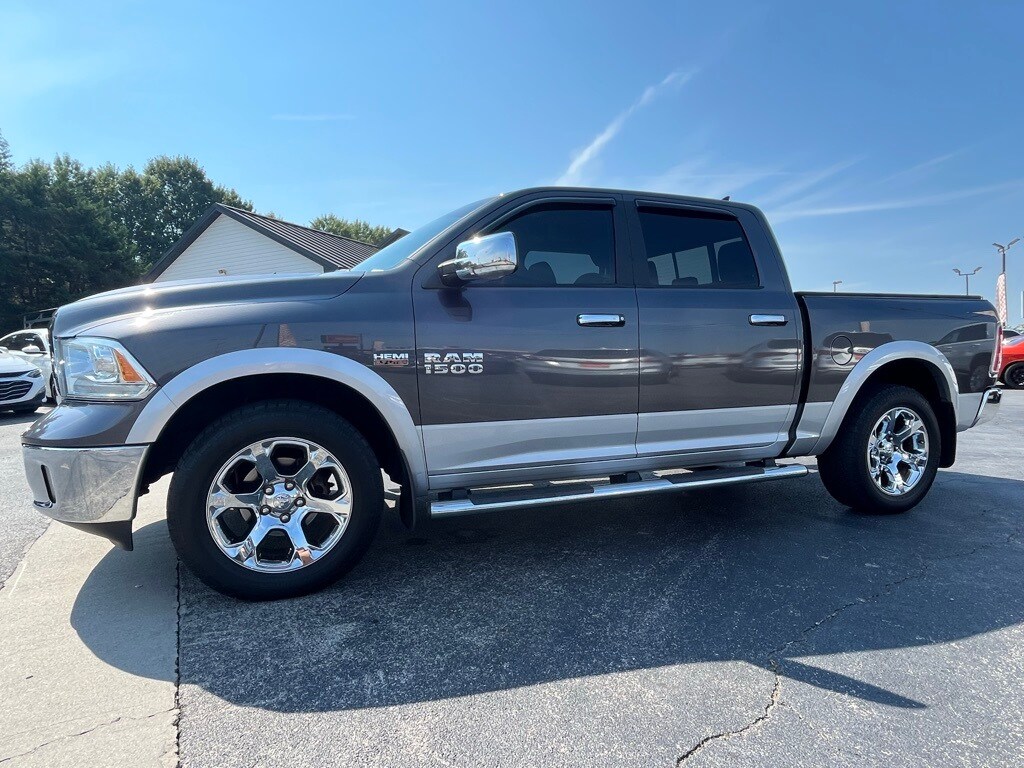 2016 Ram 1500 Laramie photo 4