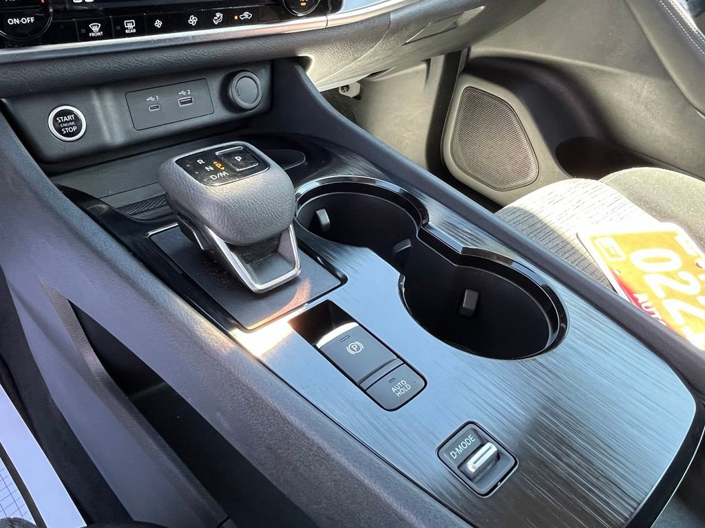 2022 Nissan Rogue SV - Photo 21