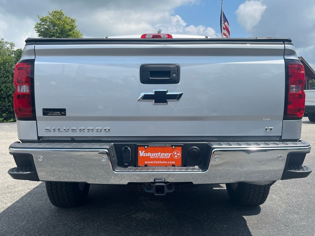 2018 Chevrolet Silverado 1500 LT photo 4