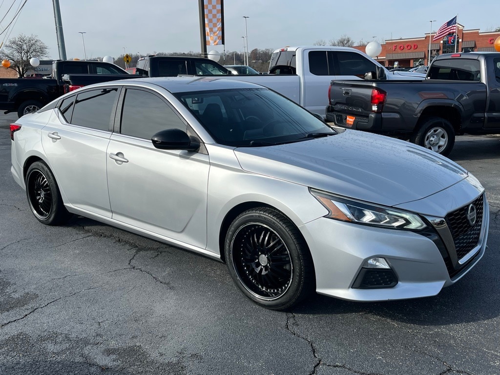 2019 Nissan Altima SR