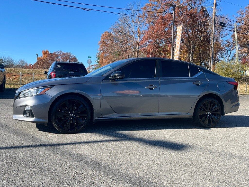 2022 Nissan Altima 2.5 SR photo 4