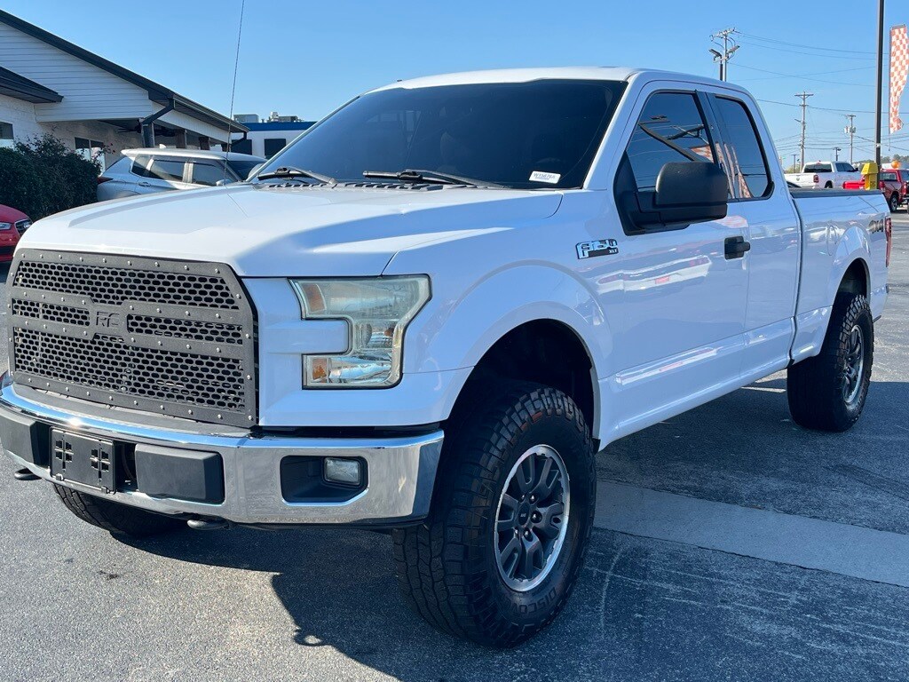 2015 Ford F-150 XLT photo 3