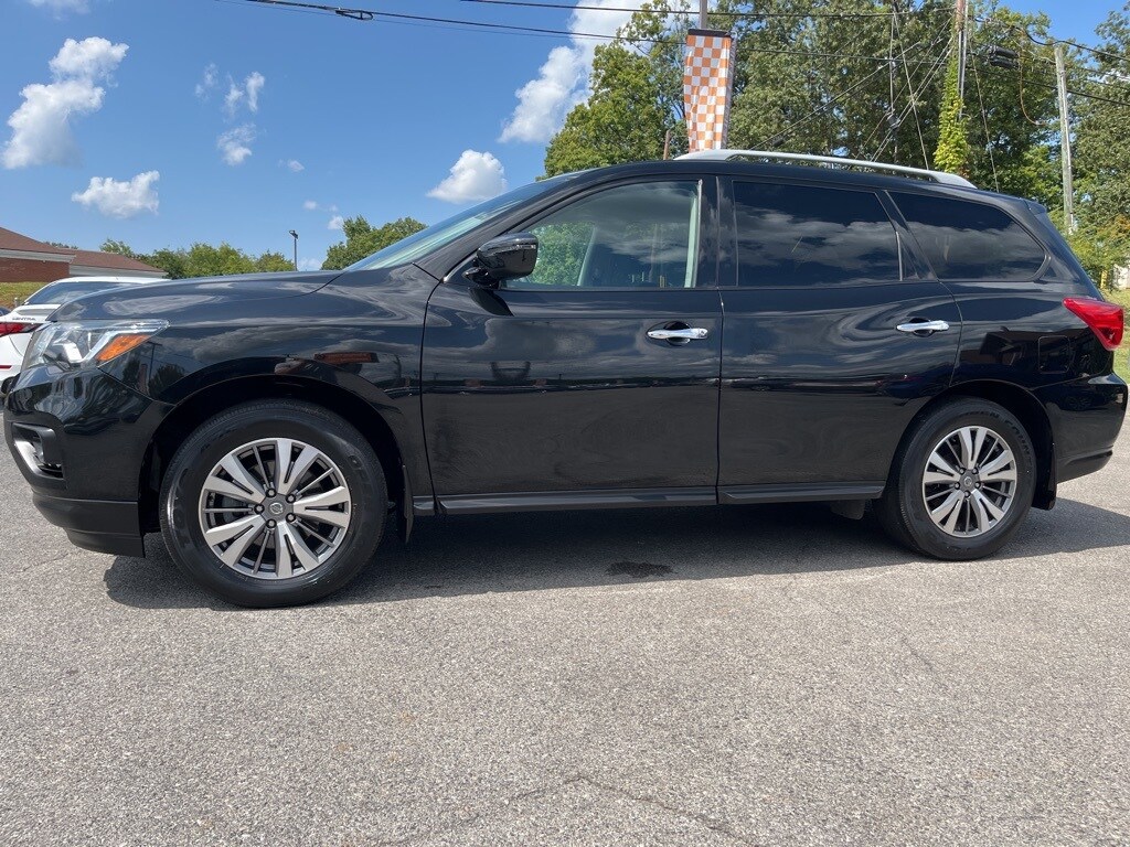 2020 Nissan Pathfinder S photo 4