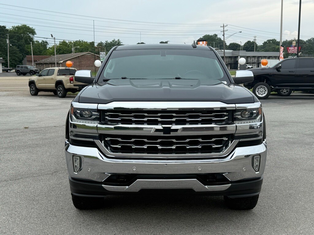 2018 Chevrolet Silverado 1500 LTZ photo 2