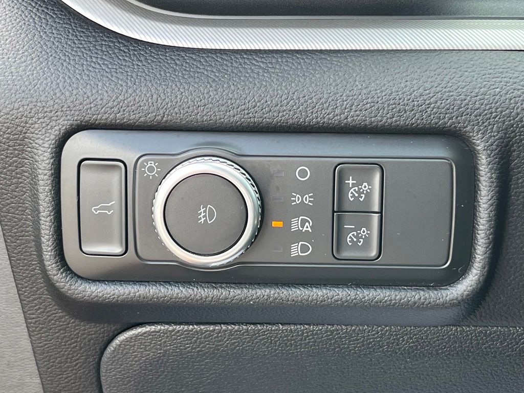 2022 Ford Explorer XLT - Photo 14