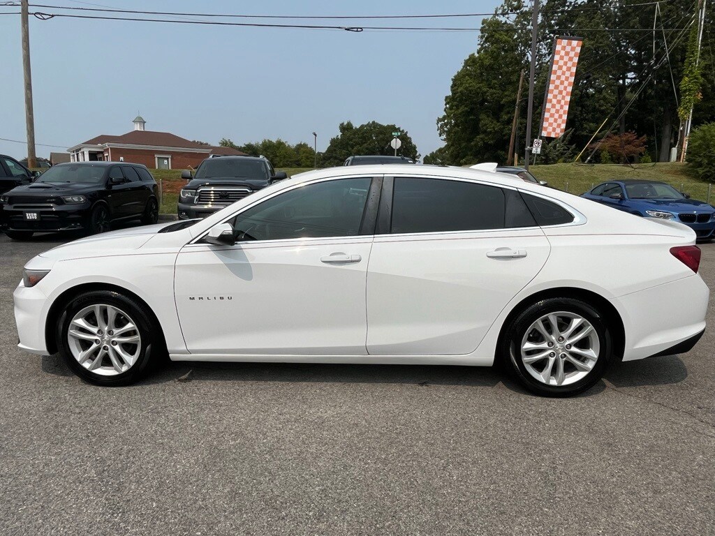 2018 Chevrolet Malibu 1LT photo 3