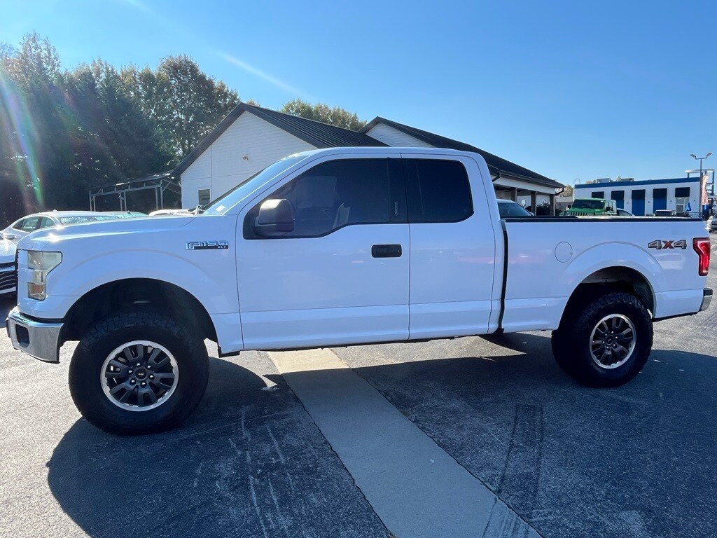 2015 Ford F-150 XLT photo 4