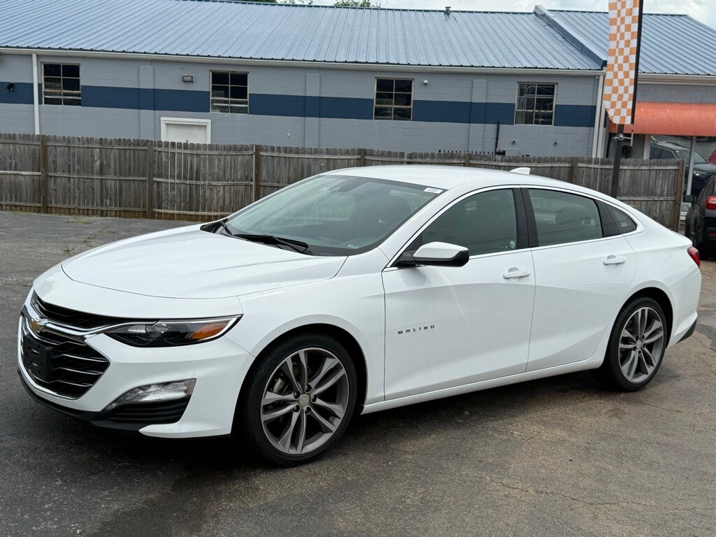 2023 Chevrolet Malibu 1LT photo 3