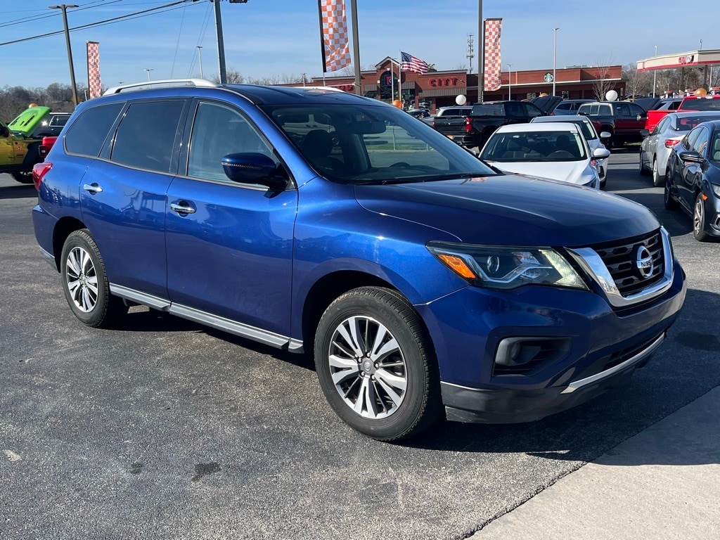 2019 Nissan Pathfinder SV