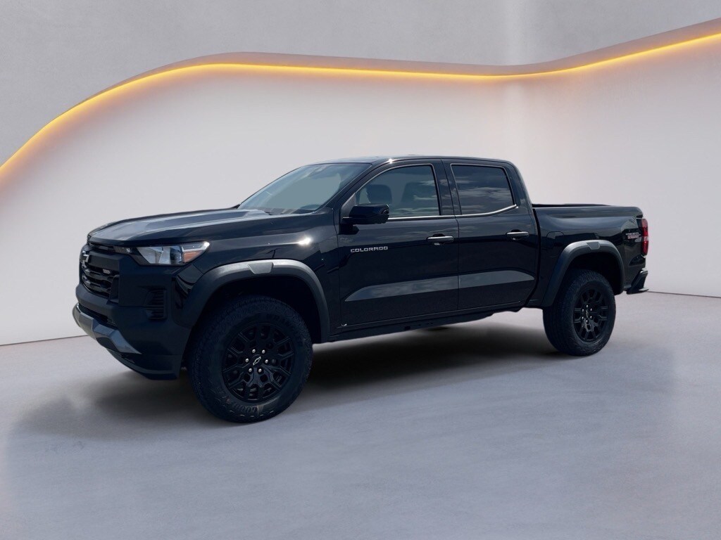 2026 Chevrolet Colorado Trail Boss photo 3