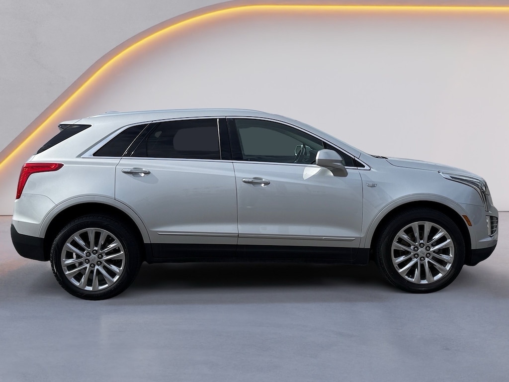 Used 2019 CADILLAC XT5 Premium Luxury FWD SUV