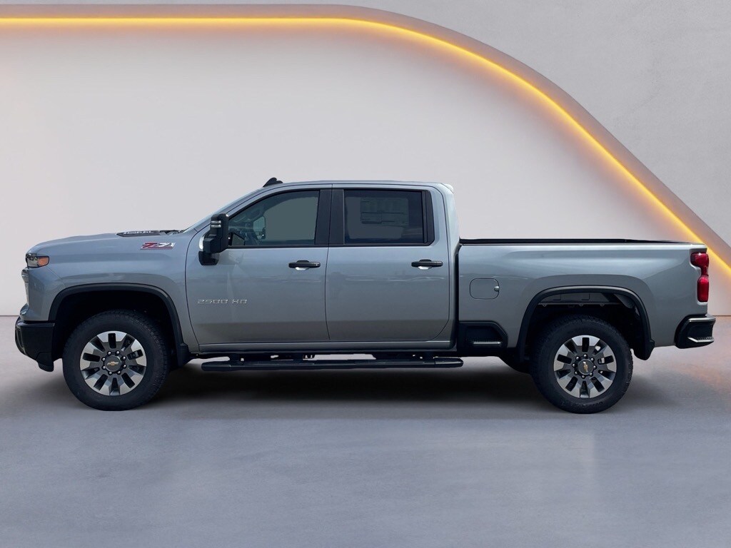 2026 Chevrolet Silverado 2500HD Custom photo 4