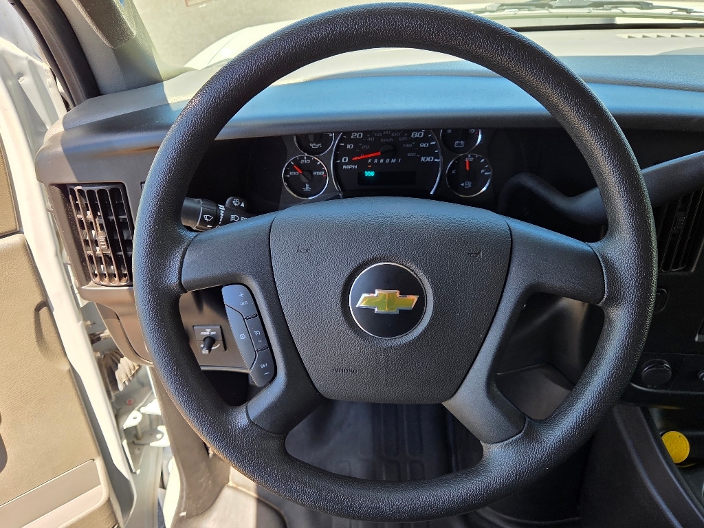 2022 Chevrolet Express Passenger LS - Photo 14