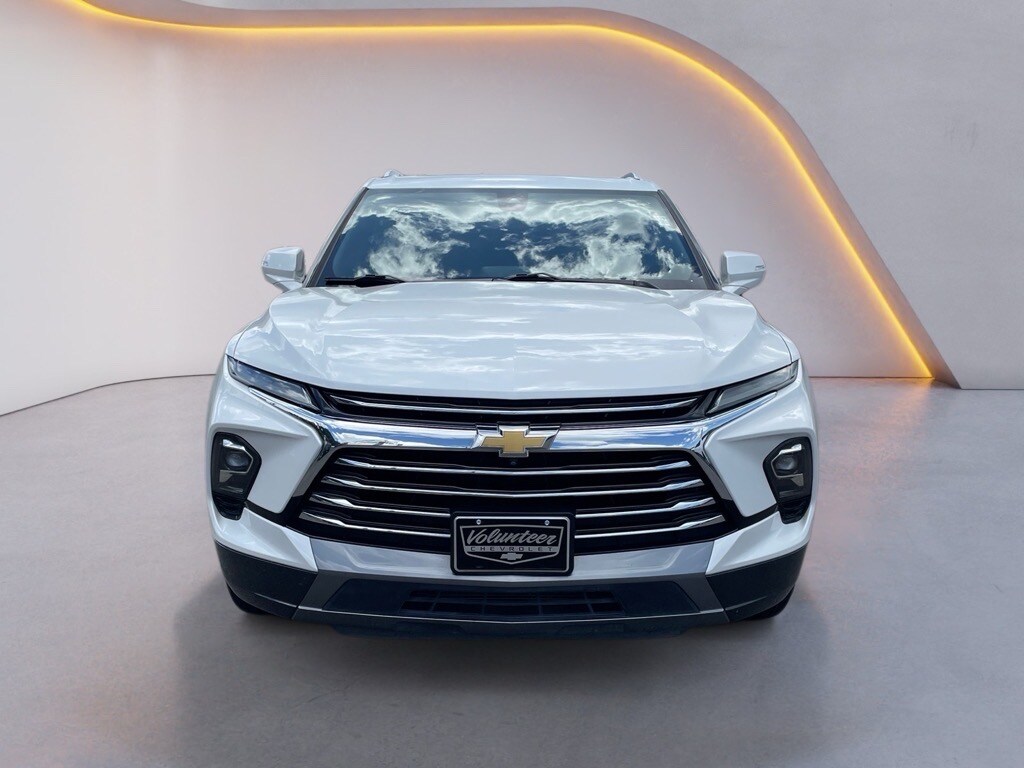 2023 Chevrolet Blazer Premier photo 2