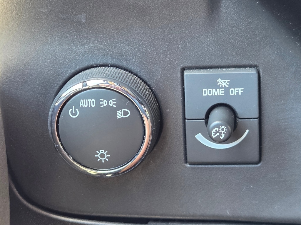 2022 Chevrolet Express Passenger LS - Photo 16